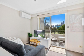 1-Bedroom Haven in the Heart of South Brisbane